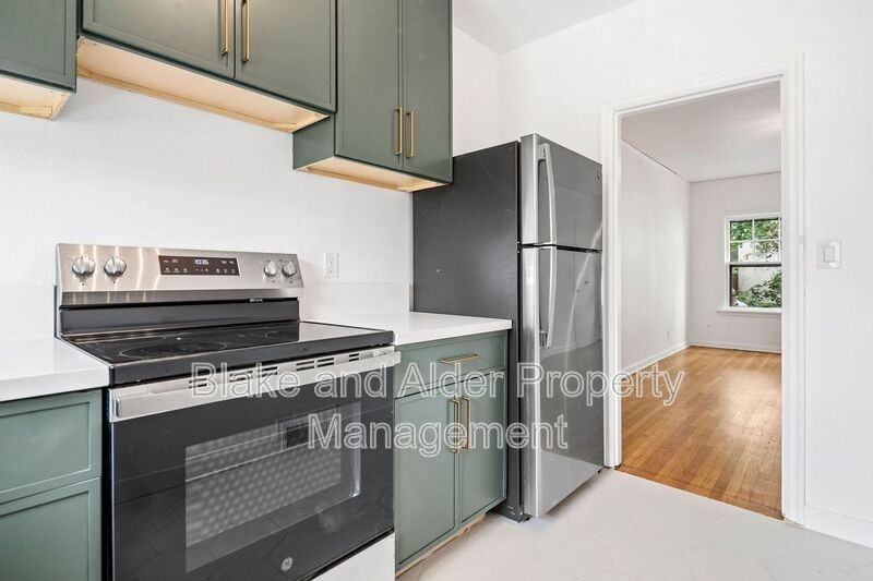 3622 Se Harrison St #02 - Photo 7 of 23