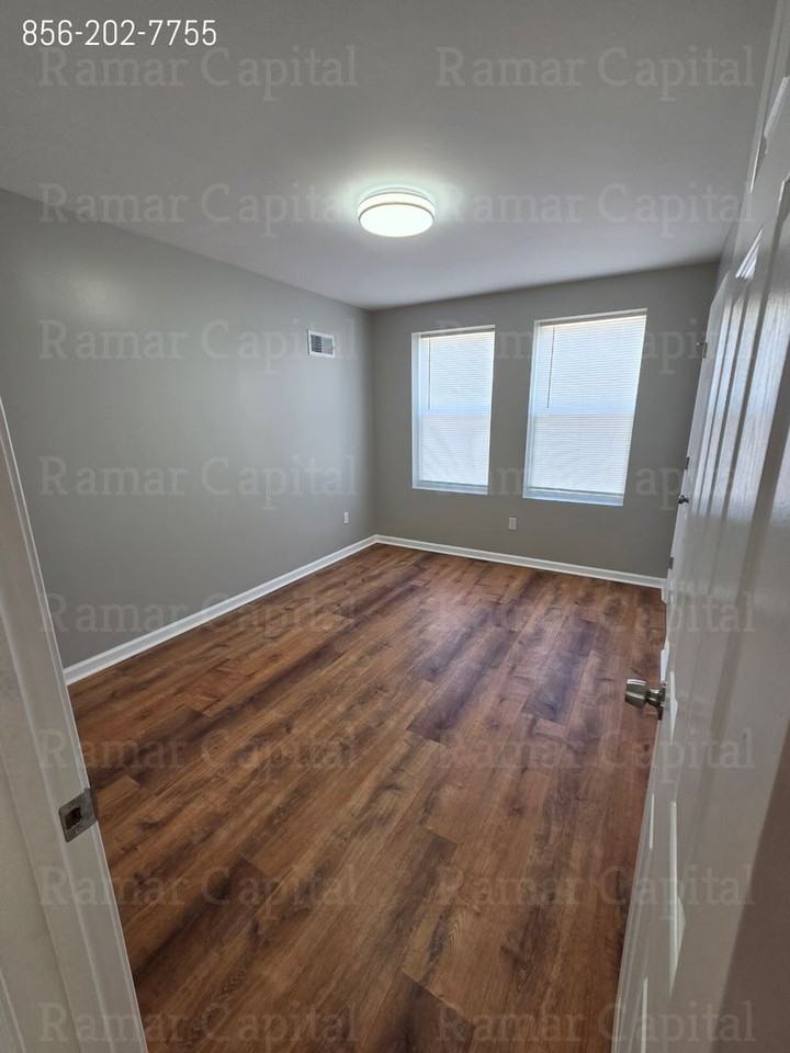 2754 Mickle St - Photo 2 of 19