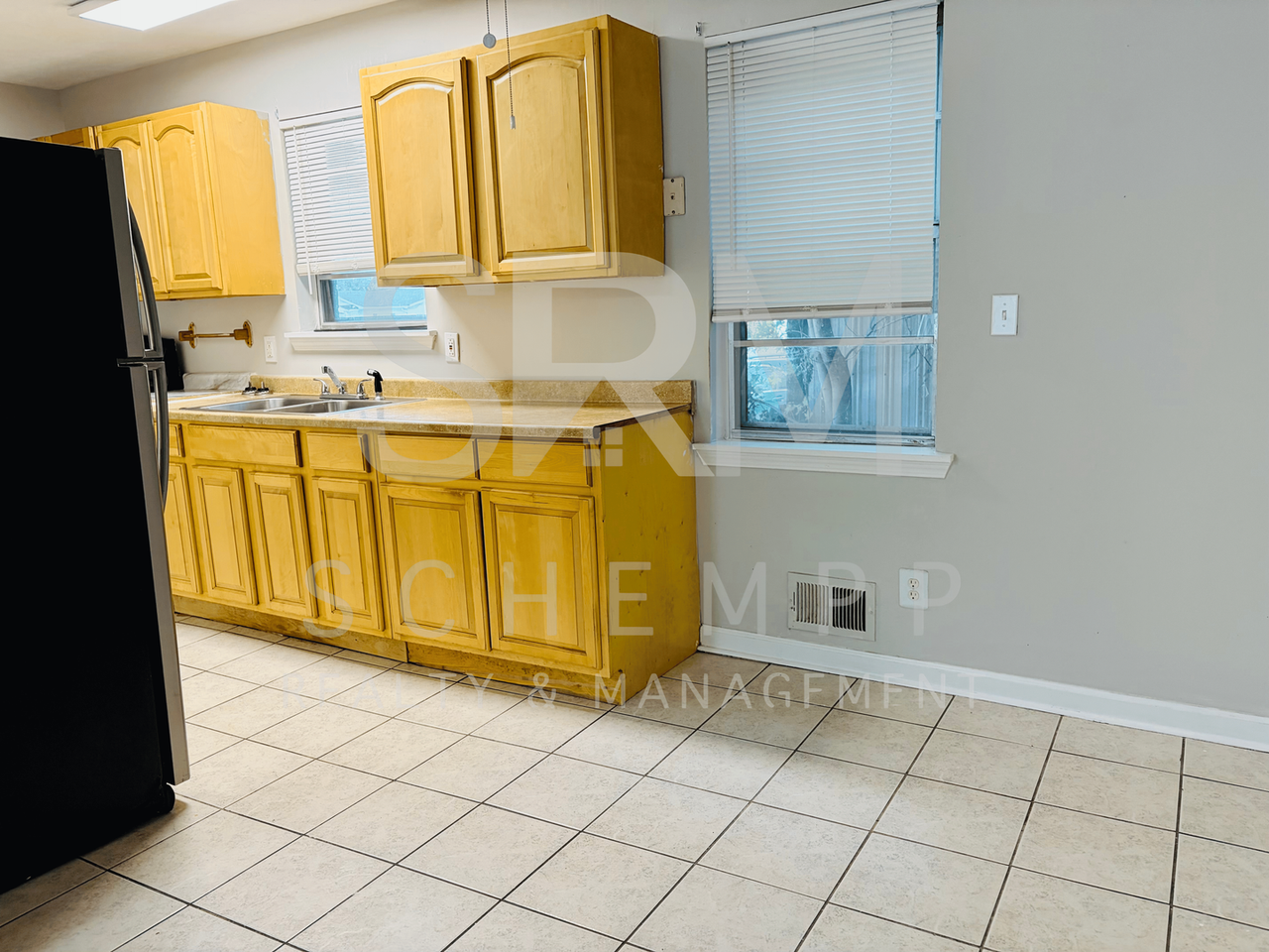 4710 Walnut Grove Ave - Photo 5 of 12