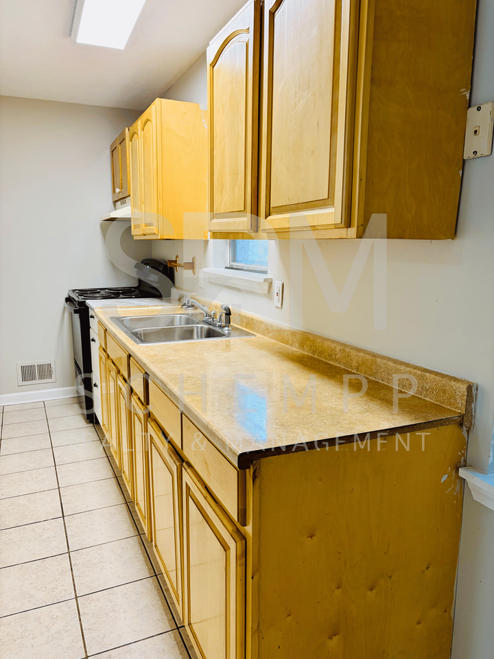 4710 Walnut Grove Ave - Photo 7 of 12