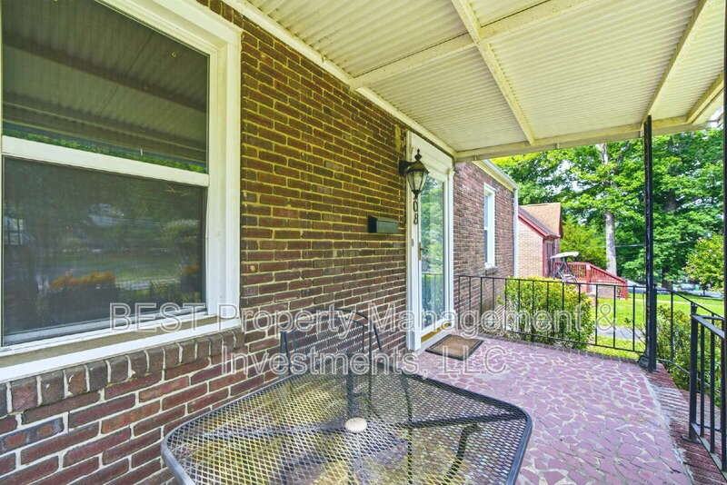 2208 Wilmore Dr - Photo 3 of 32