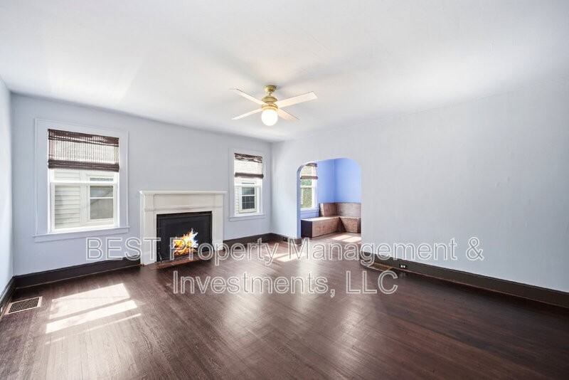 2208 Wilmore Dr - Photo 4 of 32