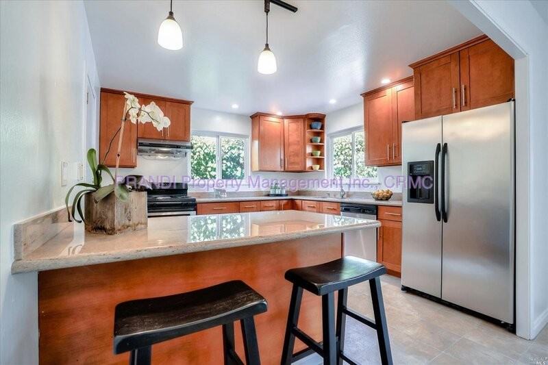 2040 Shady Ln - Photo 4 of 17