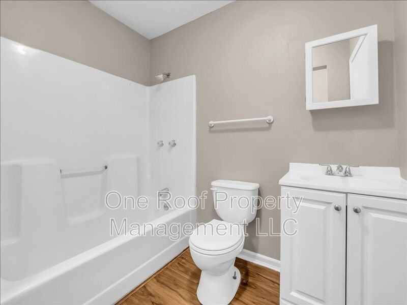 2000 Chateau Dr - Photo 4 of 17