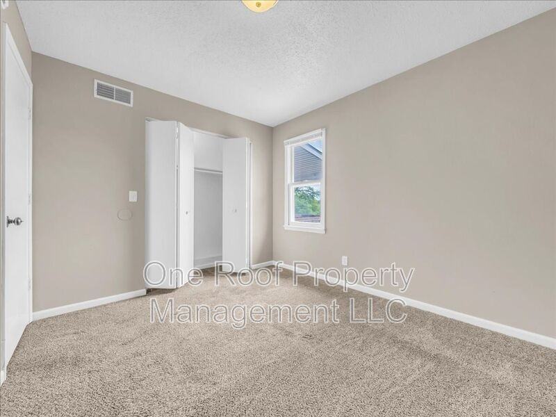 2000 Chateau Dr - Photo 6 of 17