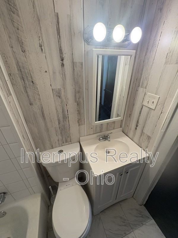 4072 E 139th St #1 - Photo 5 of 27