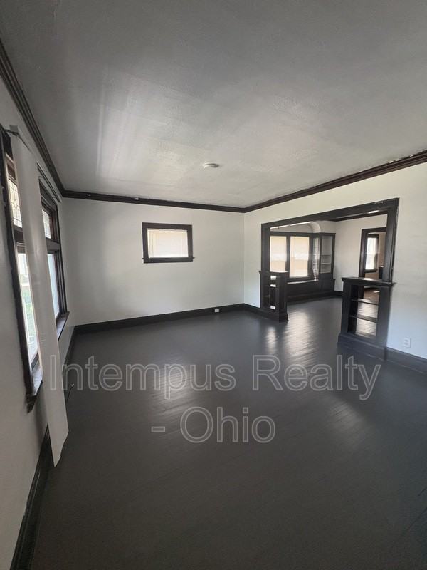4072 E 139th St #1 - Photo 7 of 27