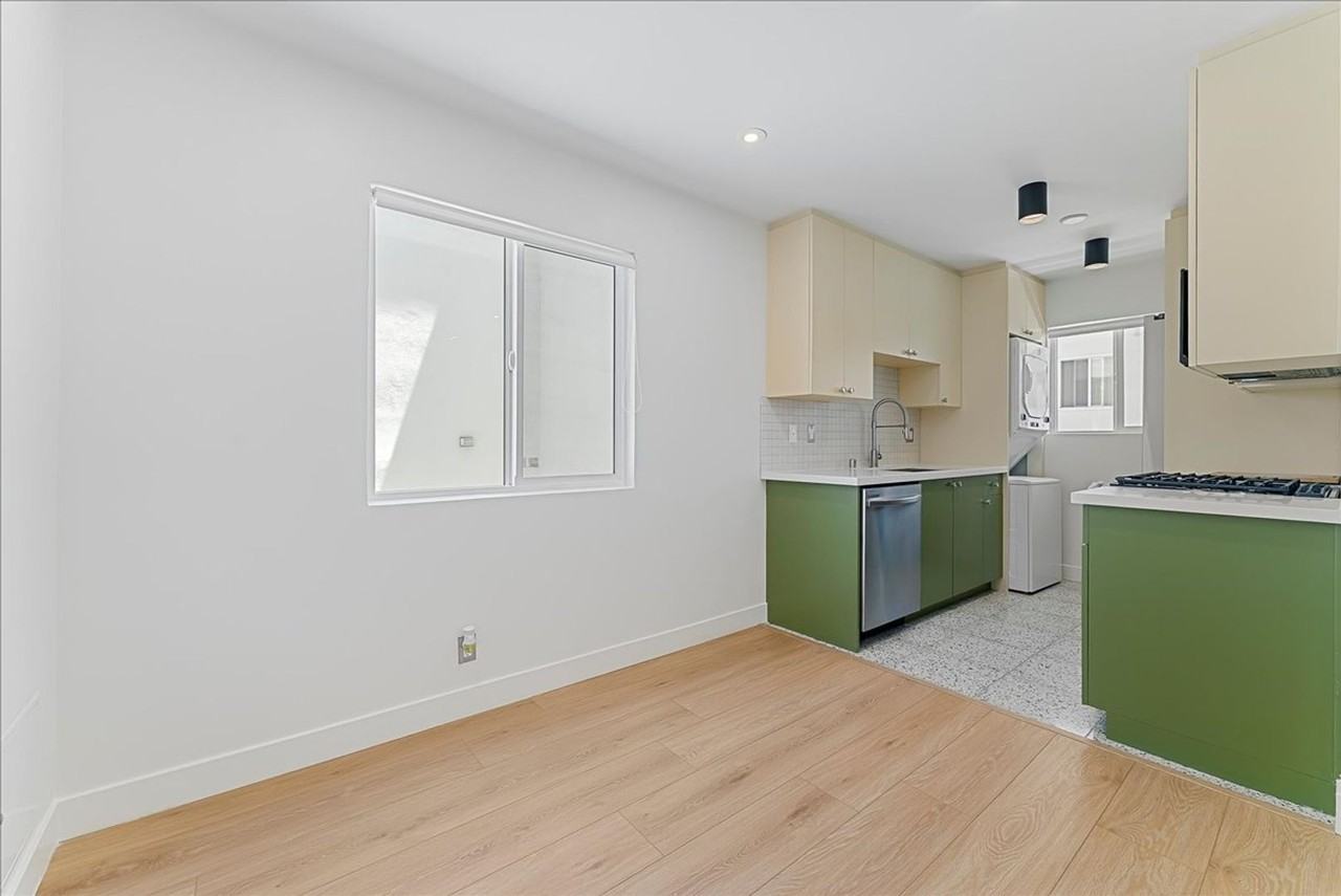 6615 Franklin Ave. - Photo 2 of 24