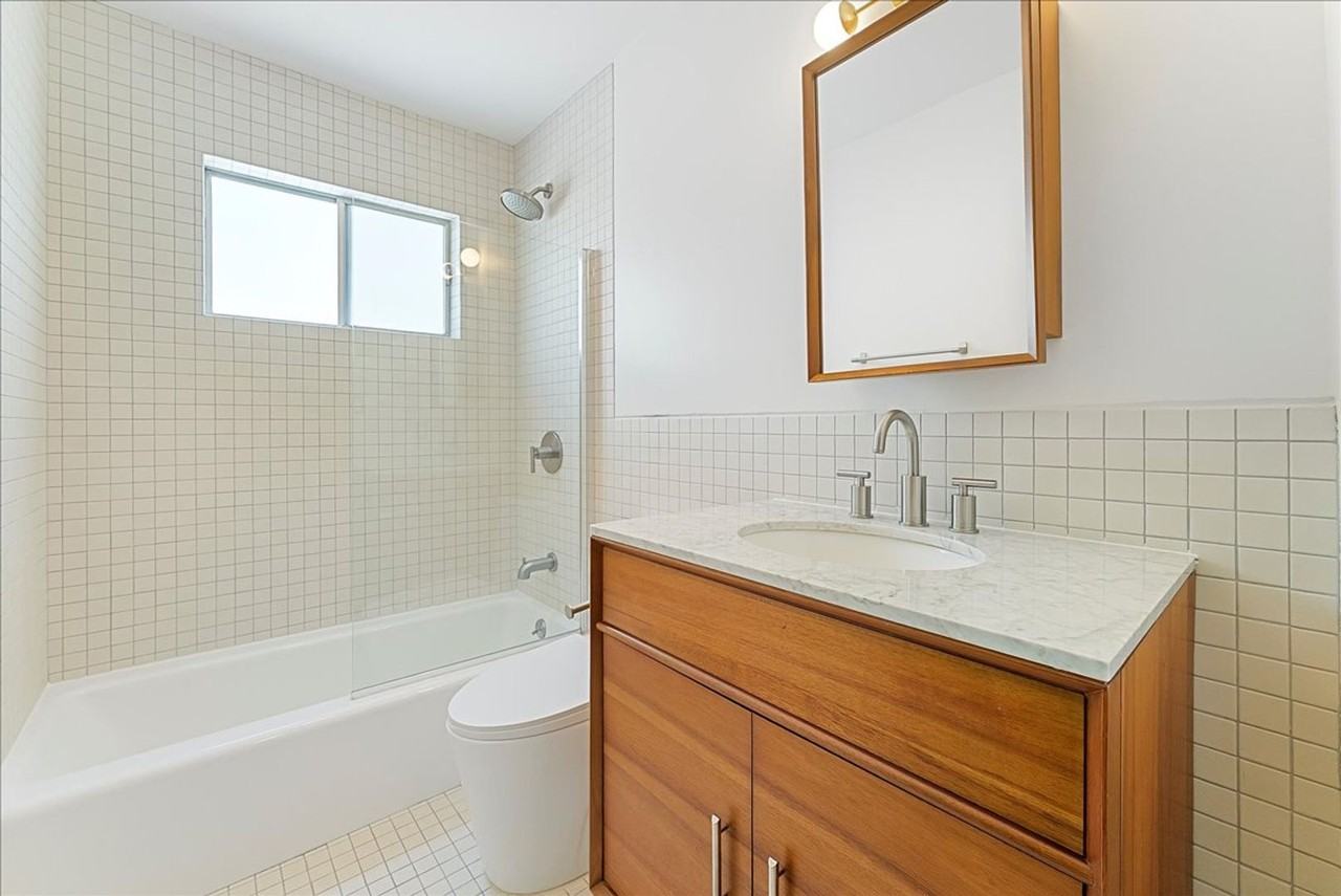 6615 Franklin Ave. - Photo 6 of 24