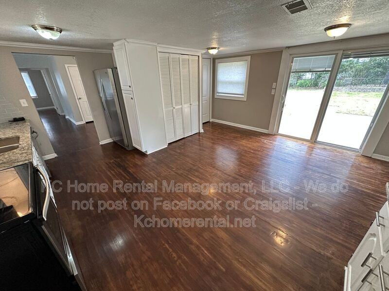 7314 Marty St - Photo 7 of 35