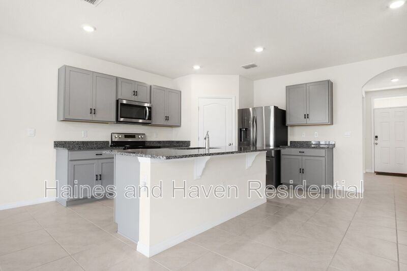4027 Alissa Ln - Photo 6 of 36