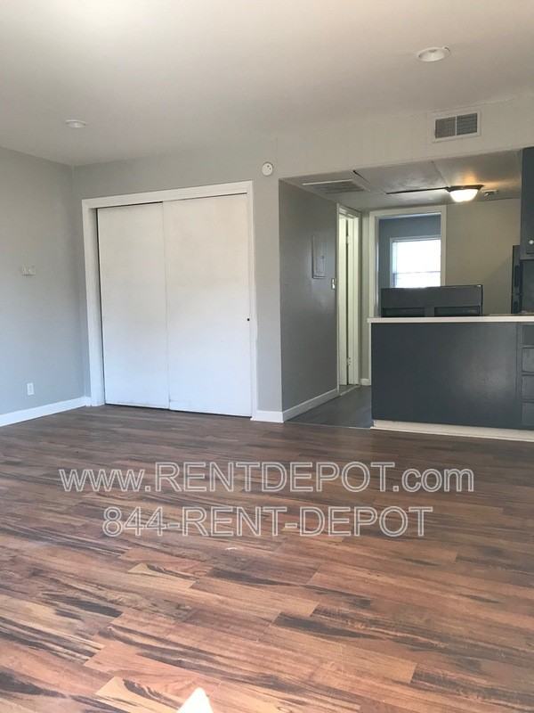 1330 Se 2nd St #112 - Photo 2 of 7