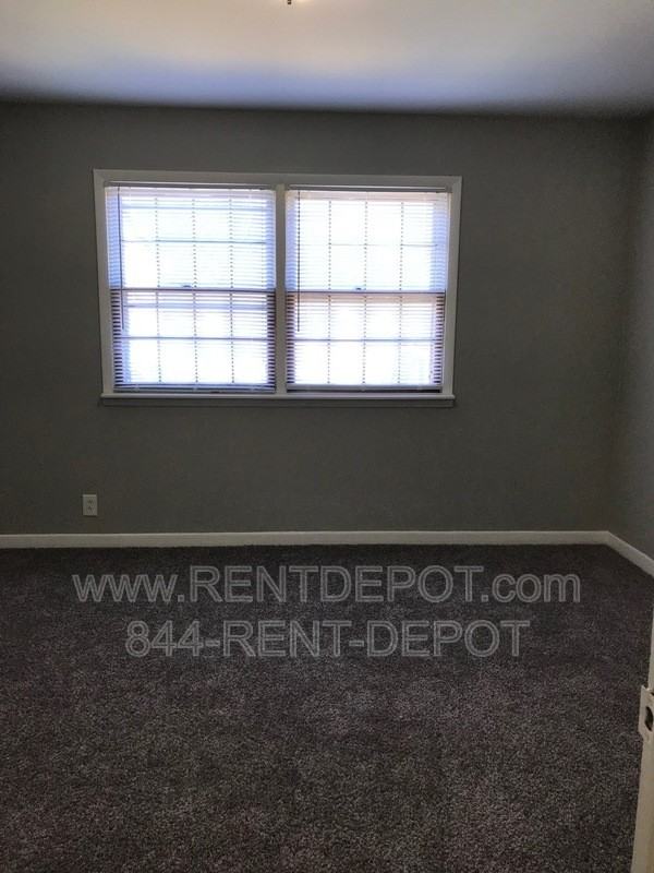 1330 Se 2nd St #112 - Photo 5 of 7