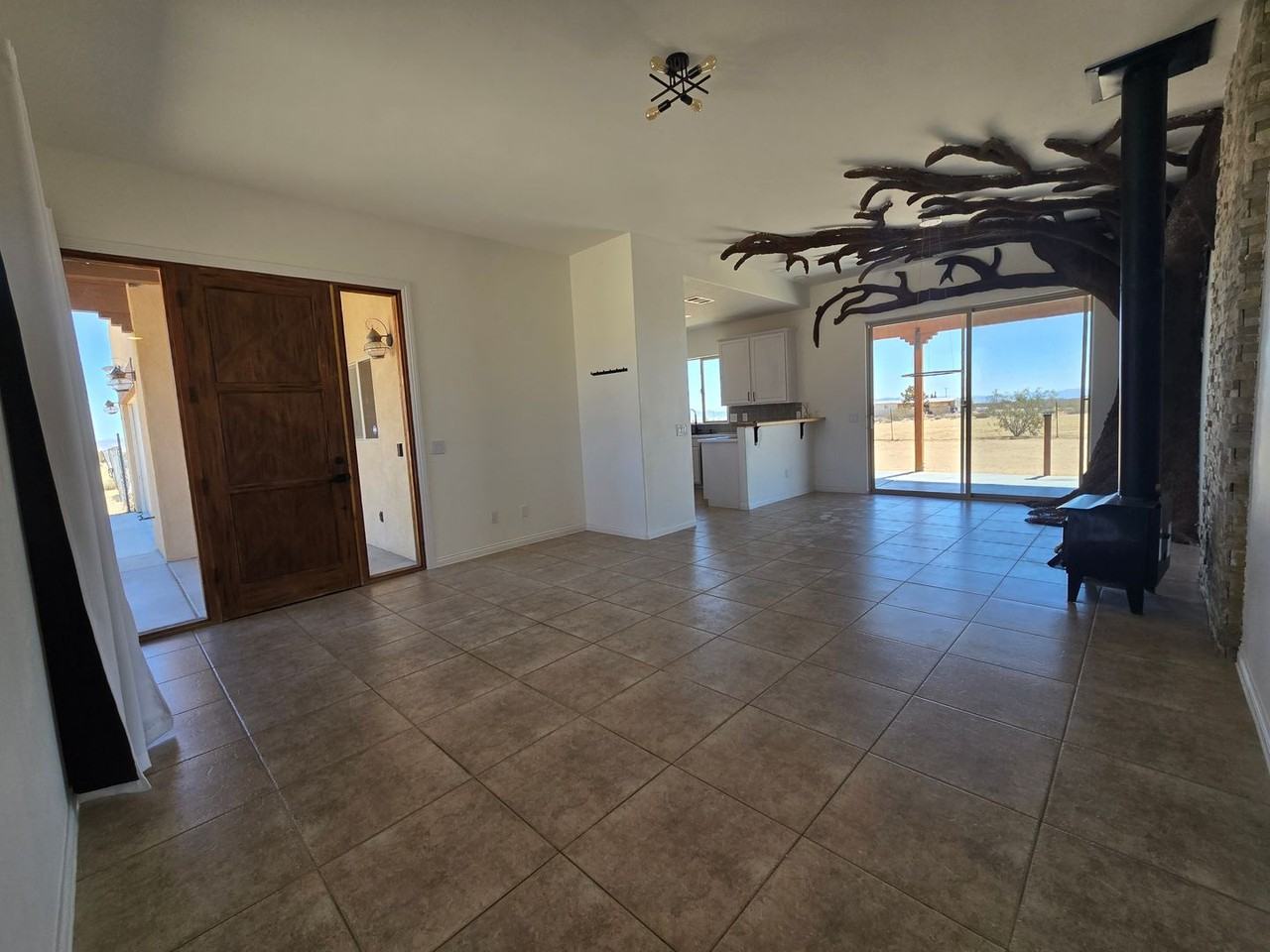 711 Willie Way - Photo 2 of 17