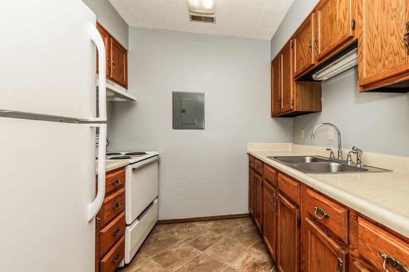 5 N Chillicothe St #103 - Photo 6 of 9