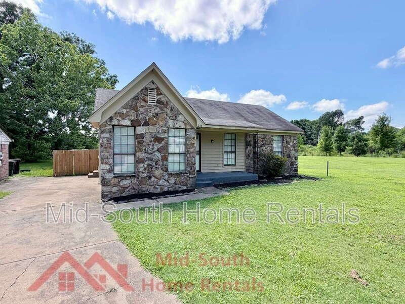 233 Sycamore Rd - Photo 2 of 22