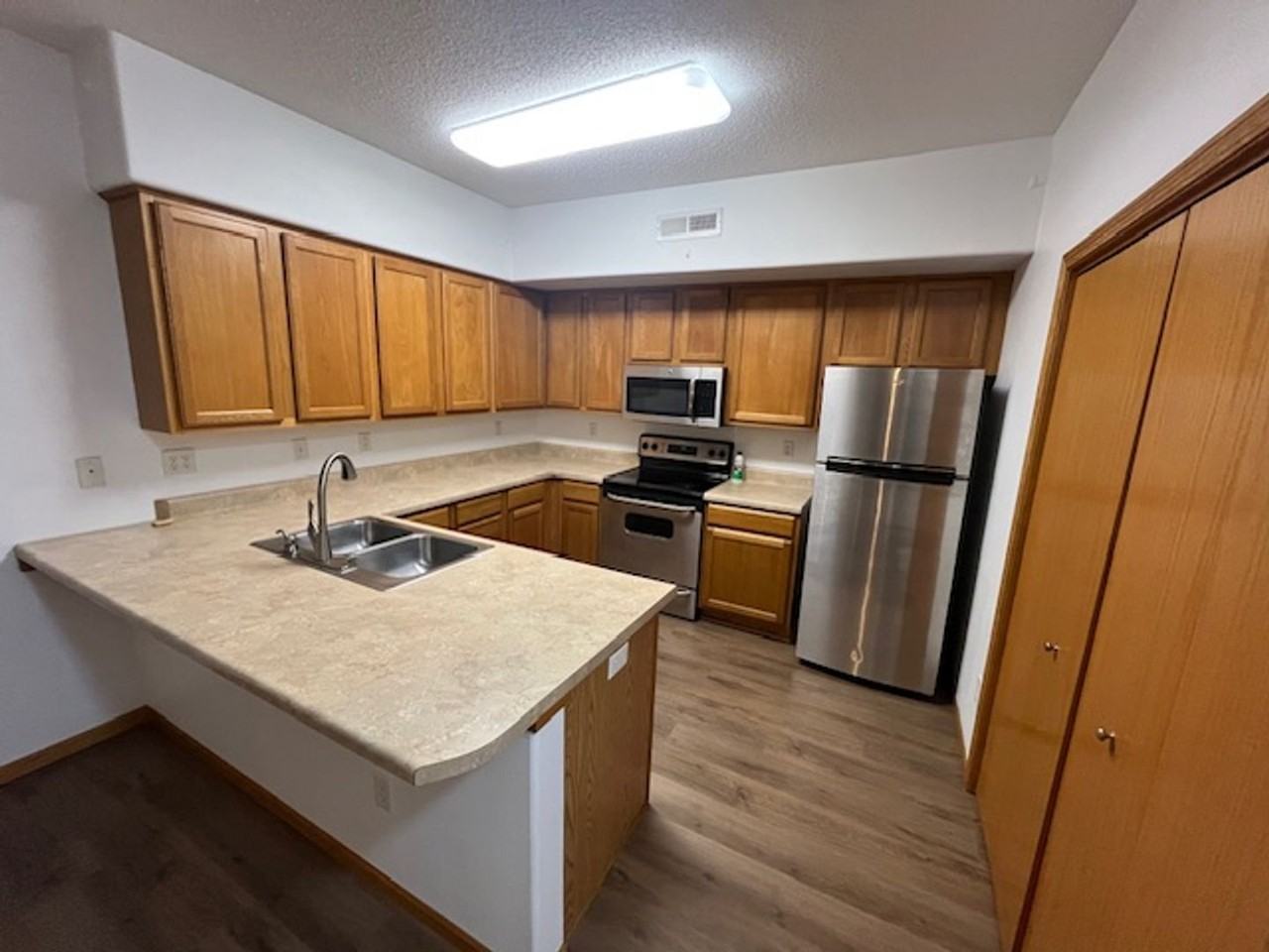 4303 York Pl - Photo 2 of 14