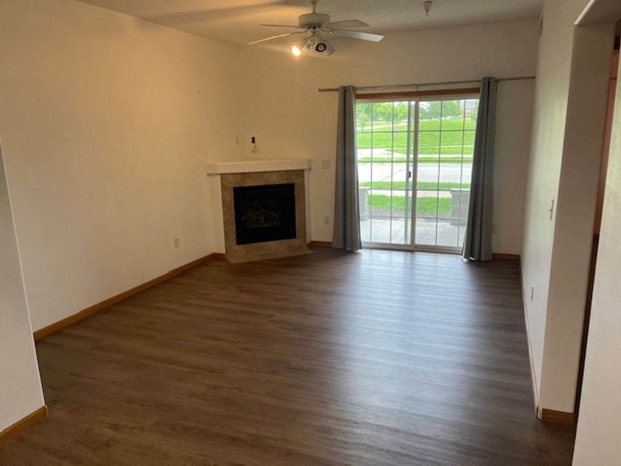 4303 York Pl - Photo 3 of 14