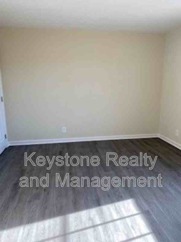 131 Mace Ln - Photo 4 of 10