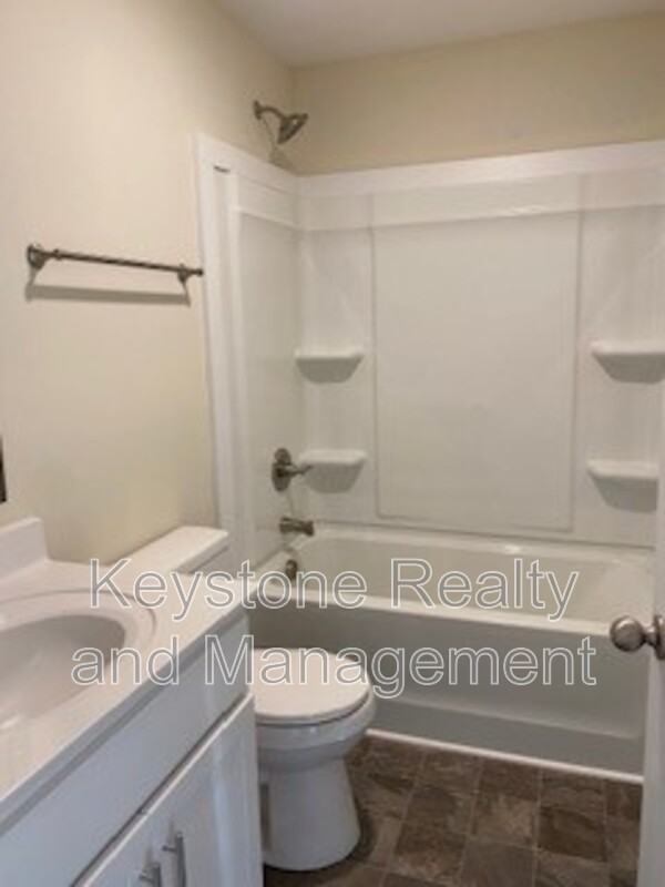 131 Mace Ln - Photo 5 of 10