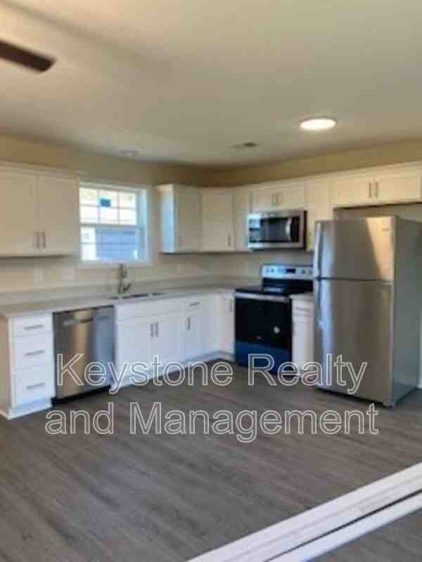 131 Mace Ln - Photo 7 of 10