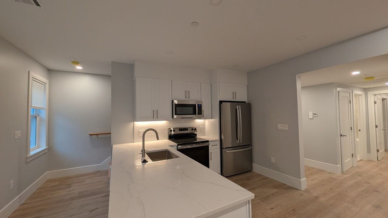 123 Kenrick St - Photo 3 of 15