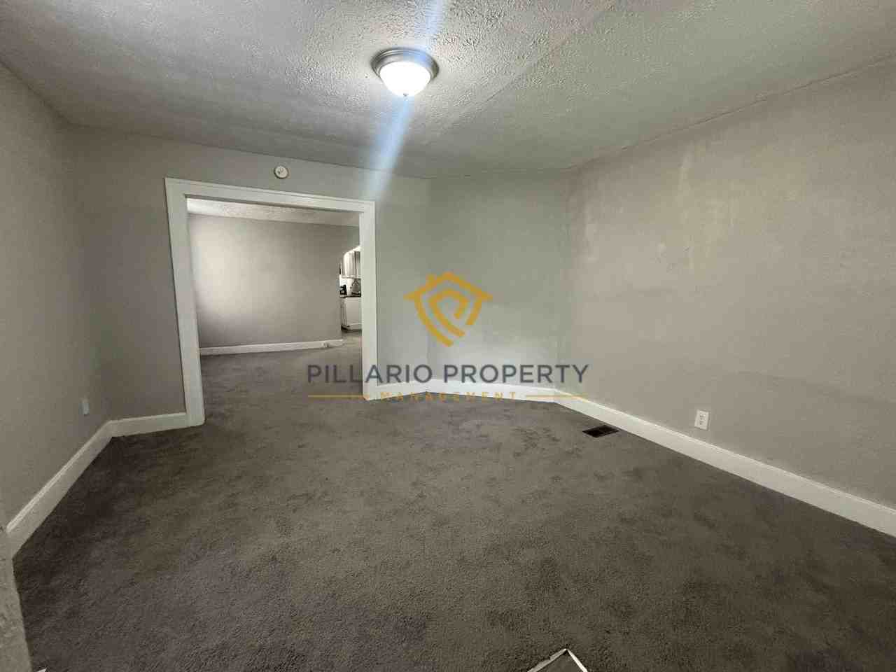 229-231 N Jefferson Ave - Photo 2 of 15