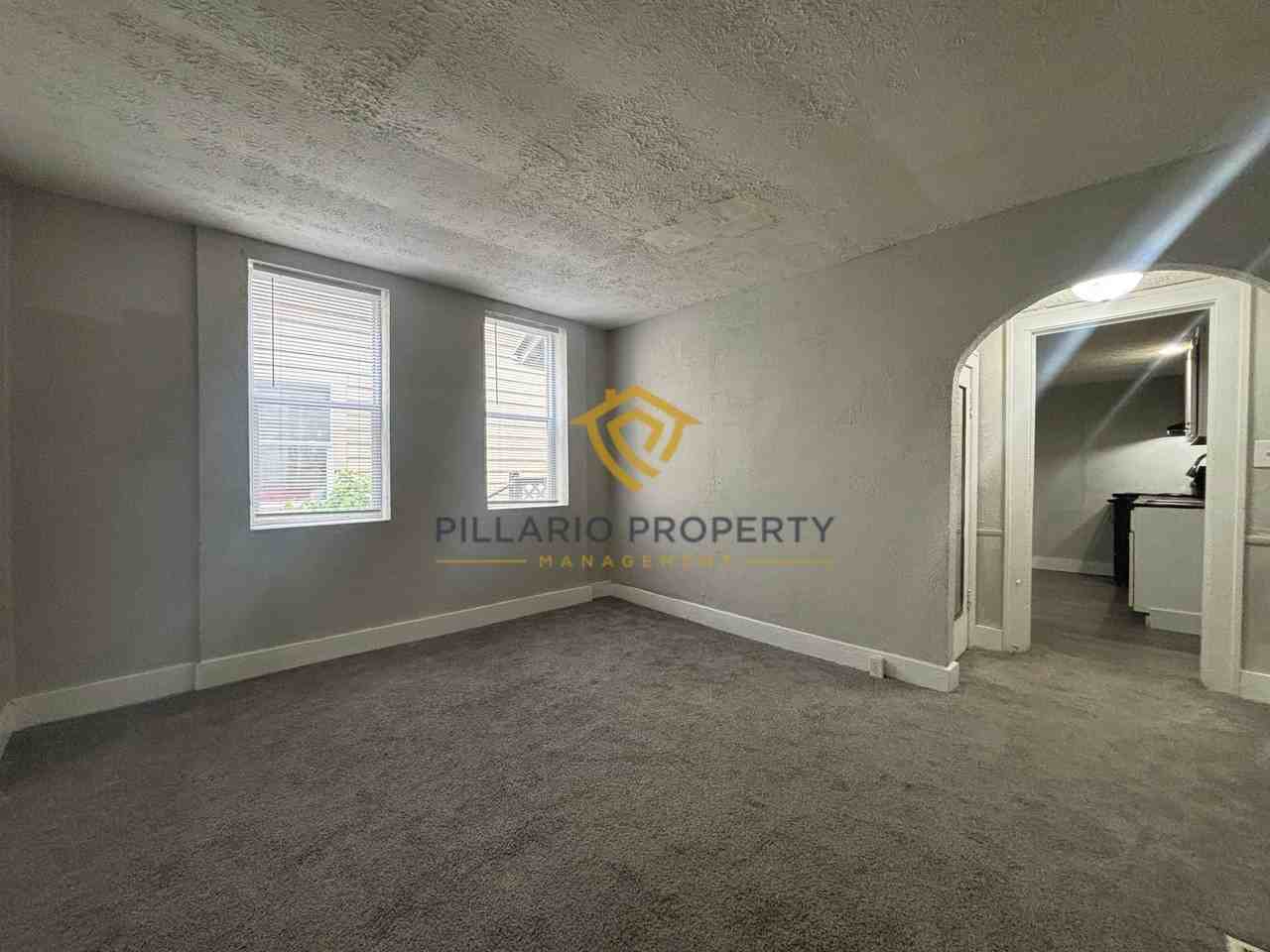 229-231 N Jefferson Ave - Photo 4 of 15