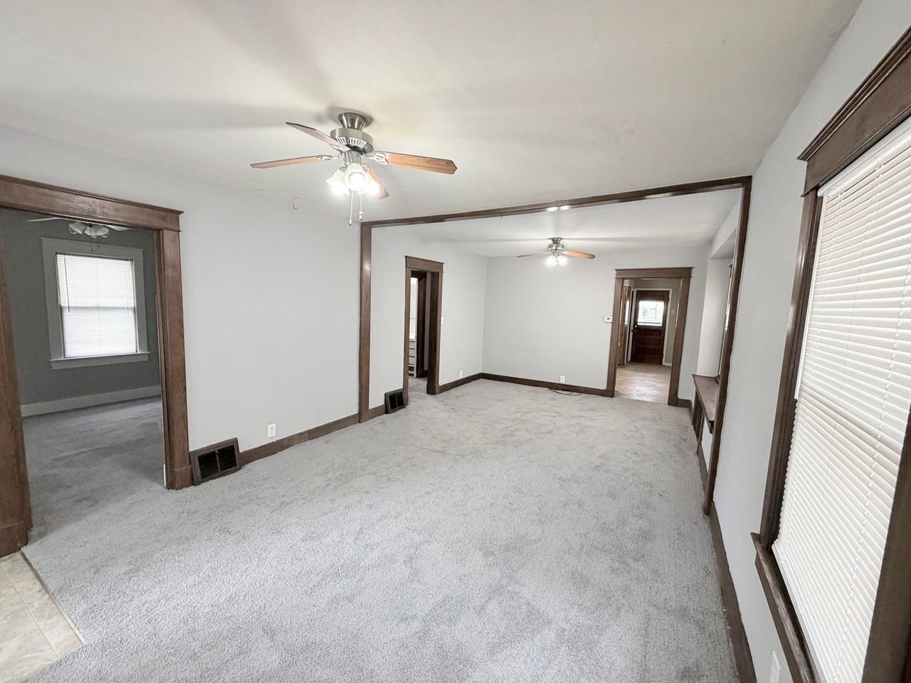 1217 N Spring St - Photo 2 of 11