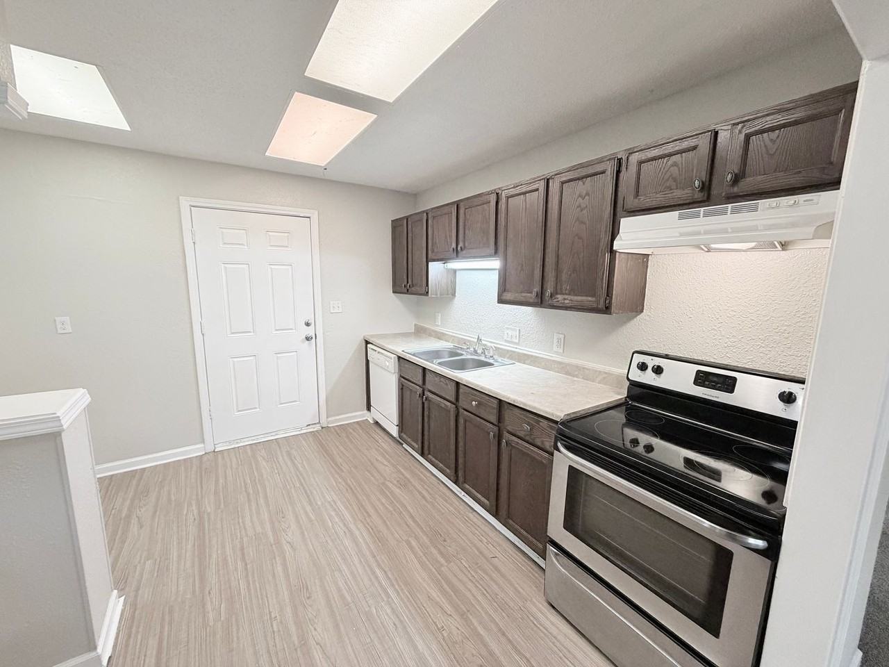 6534 Kimball Ave - Photo 3 of 12