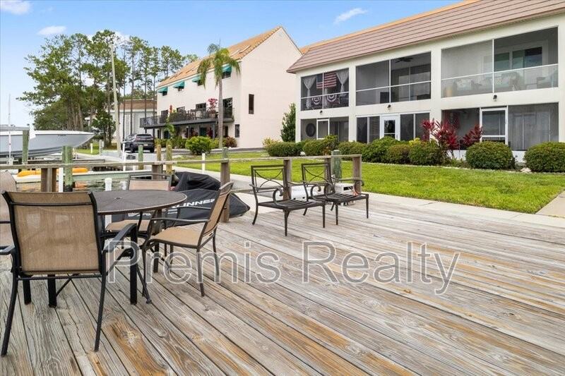 333 Island Way - Photo 5 of 19