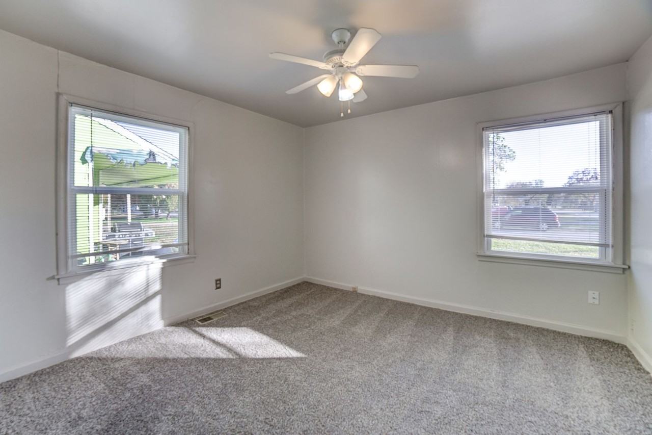 6703 E Queen St - Photo 2 of 23