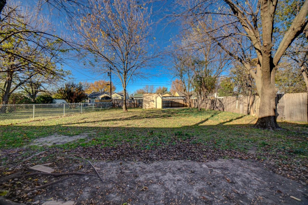 6703 E Queen St - Photo 6 of 23