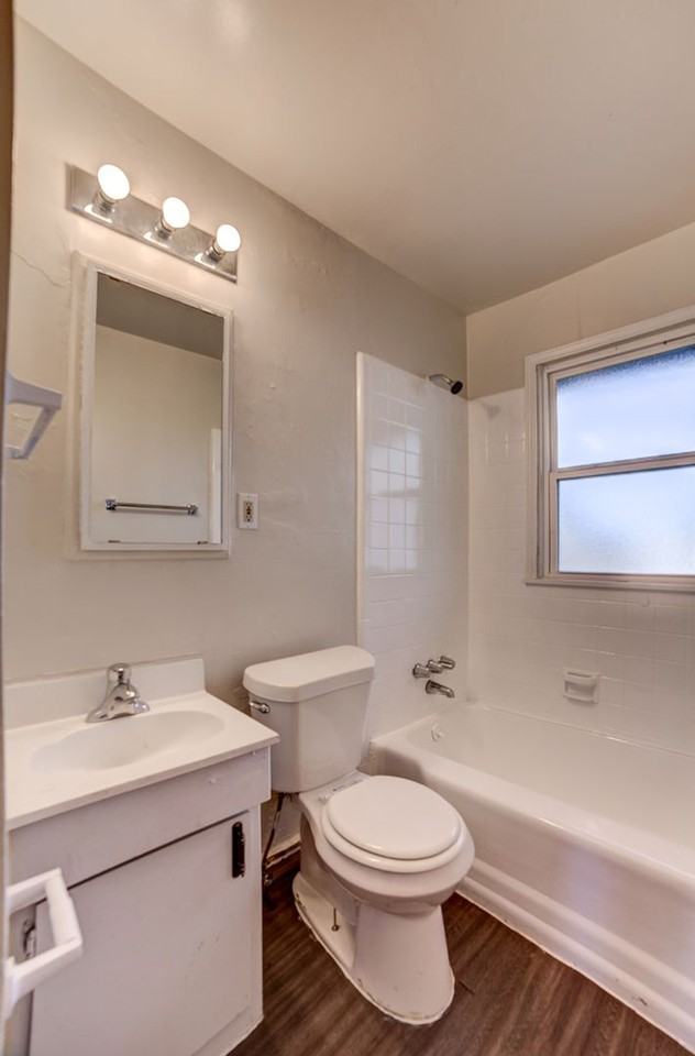 6703 E Queen St - Photo 7 of 23