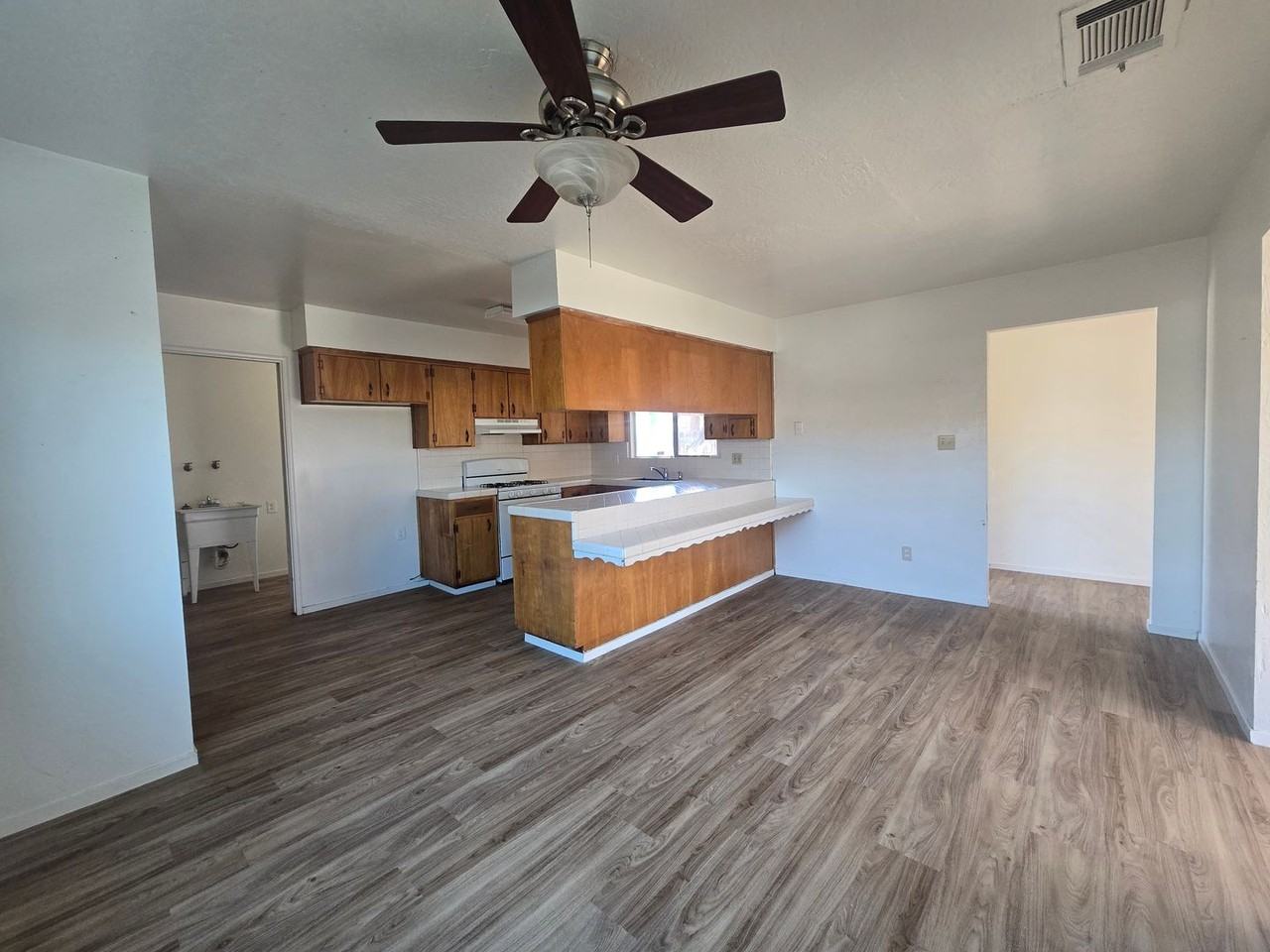 2035 N Burl Dr - Photo 2 of 17
