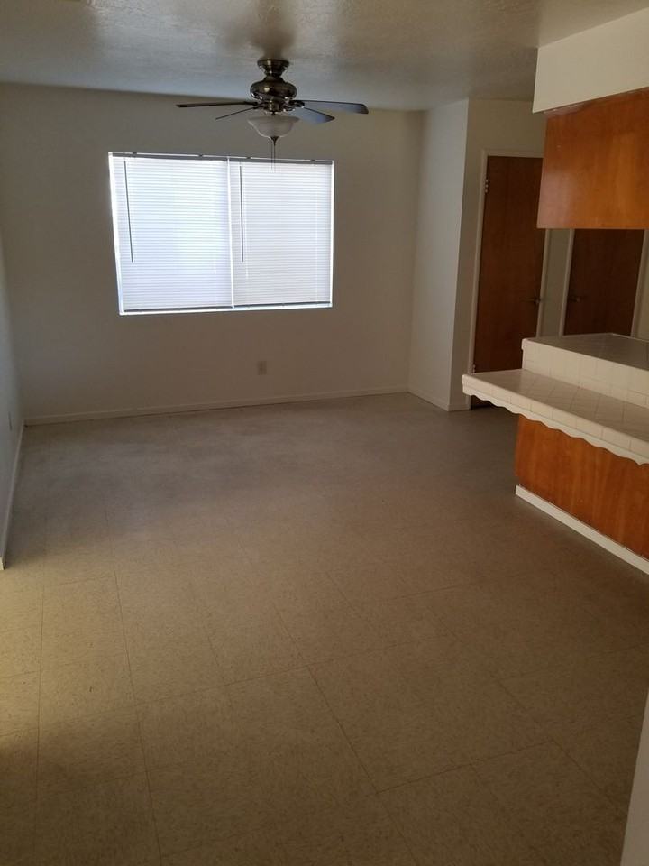2035 N Burl Dr - Photo 5 of 17