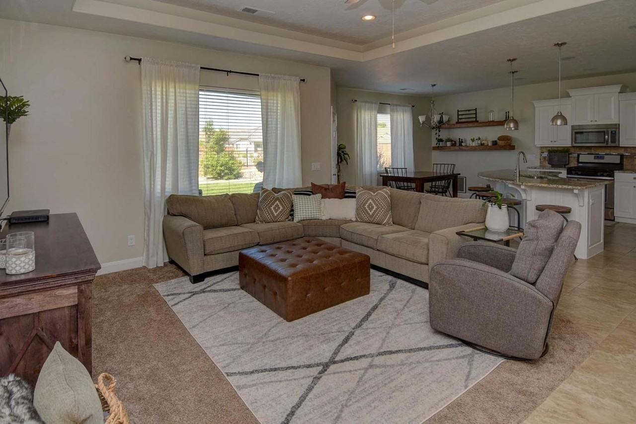 4660 S Cattail Way - Photo 6 of 26