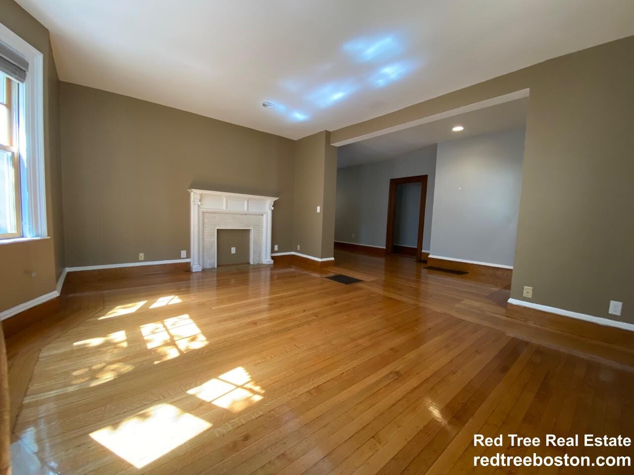 26 Kilsyth Rd #1stFL - Photo 3 of 20