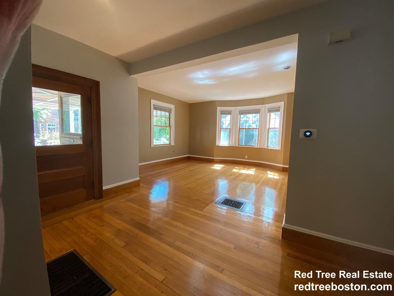 26 Kilsyth Rd #1stFL - Photo 5 of 20