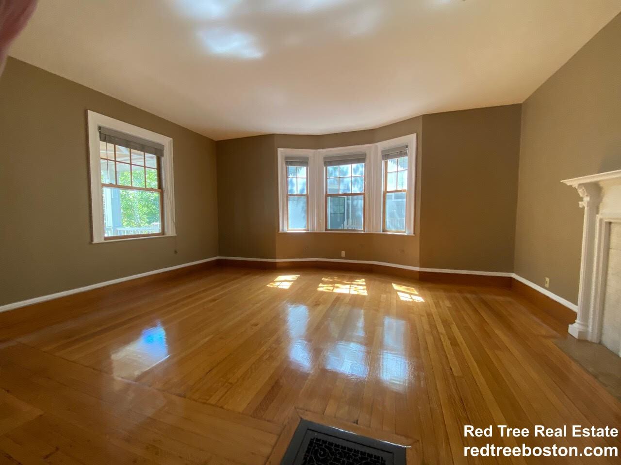 26 Kilsyth Rd #1stFL - Photo 6 of 20