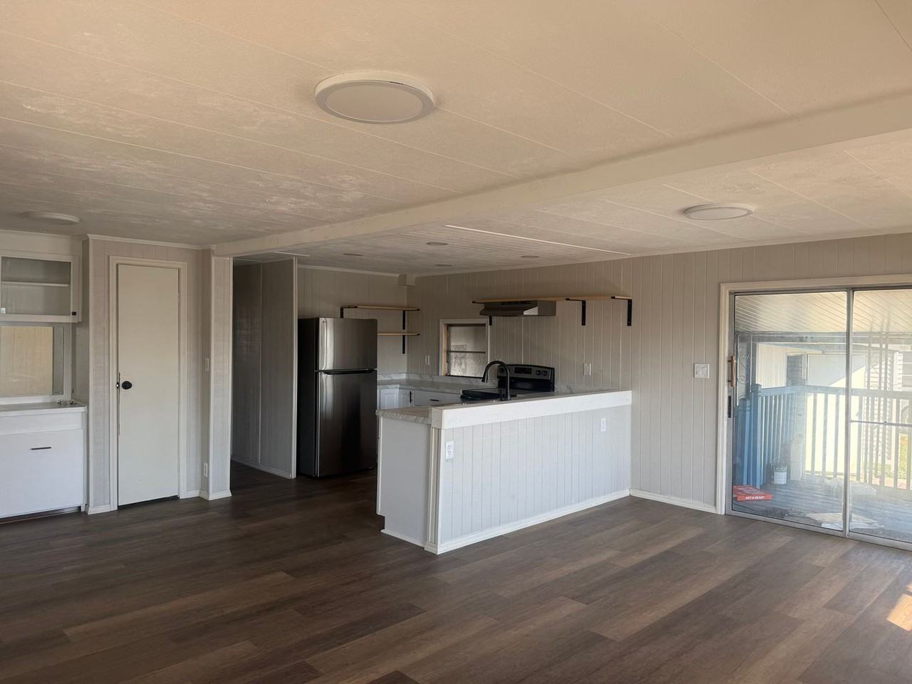 1117 49th Avenue Ter W - Photo 5 of 37