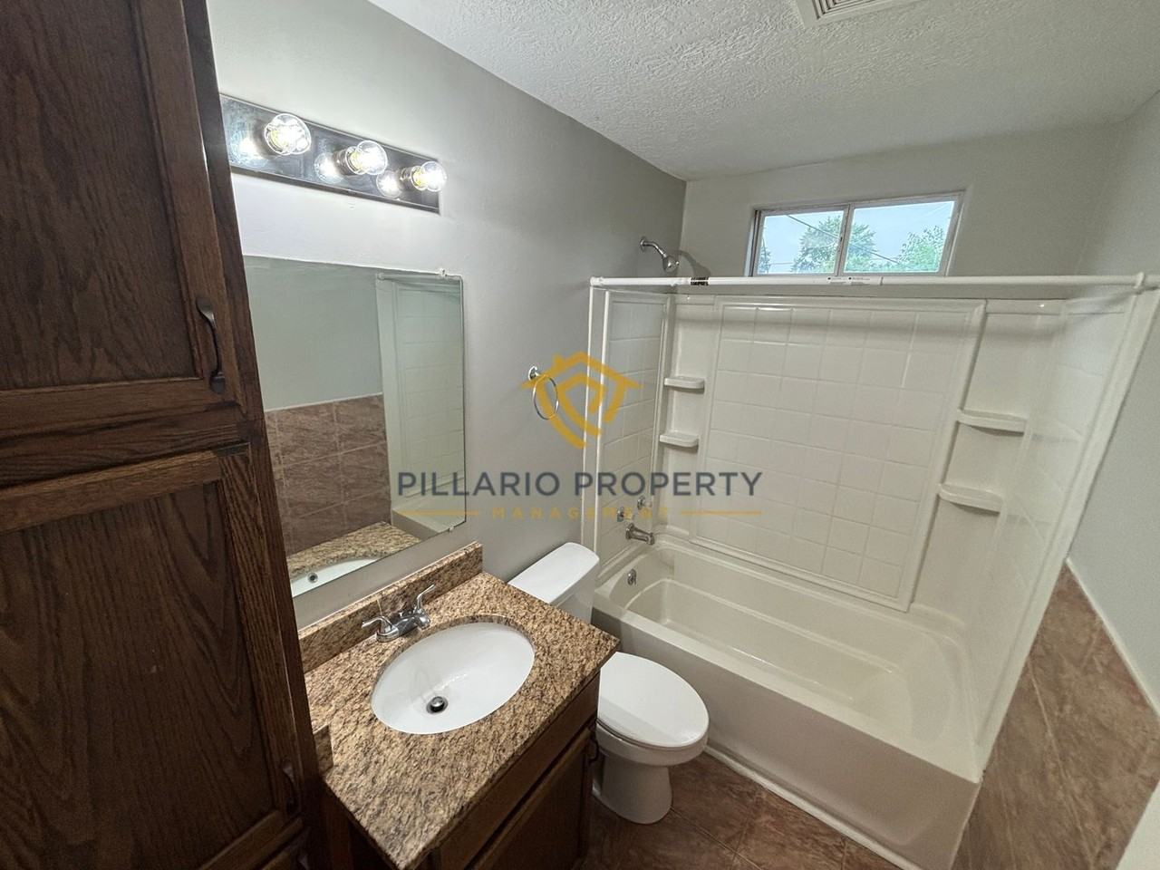 2224 S Keystone Ave - Photo 5 of 14