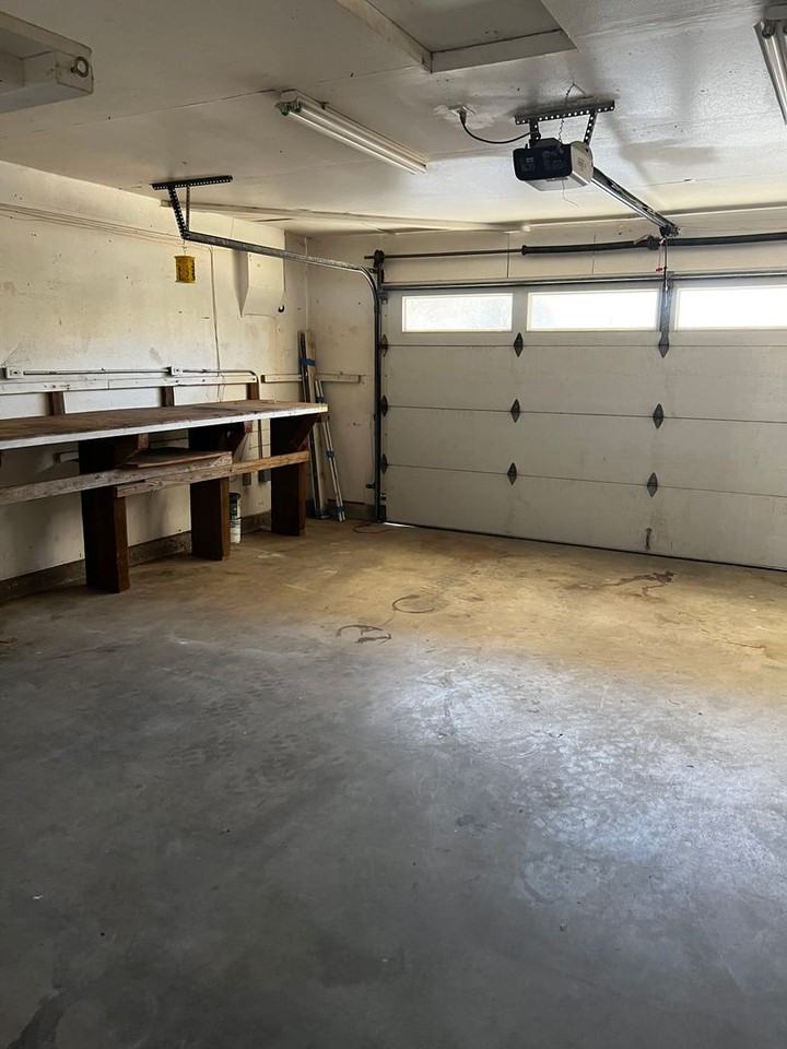 15060 Pauls Ln - Photo 3 of 22