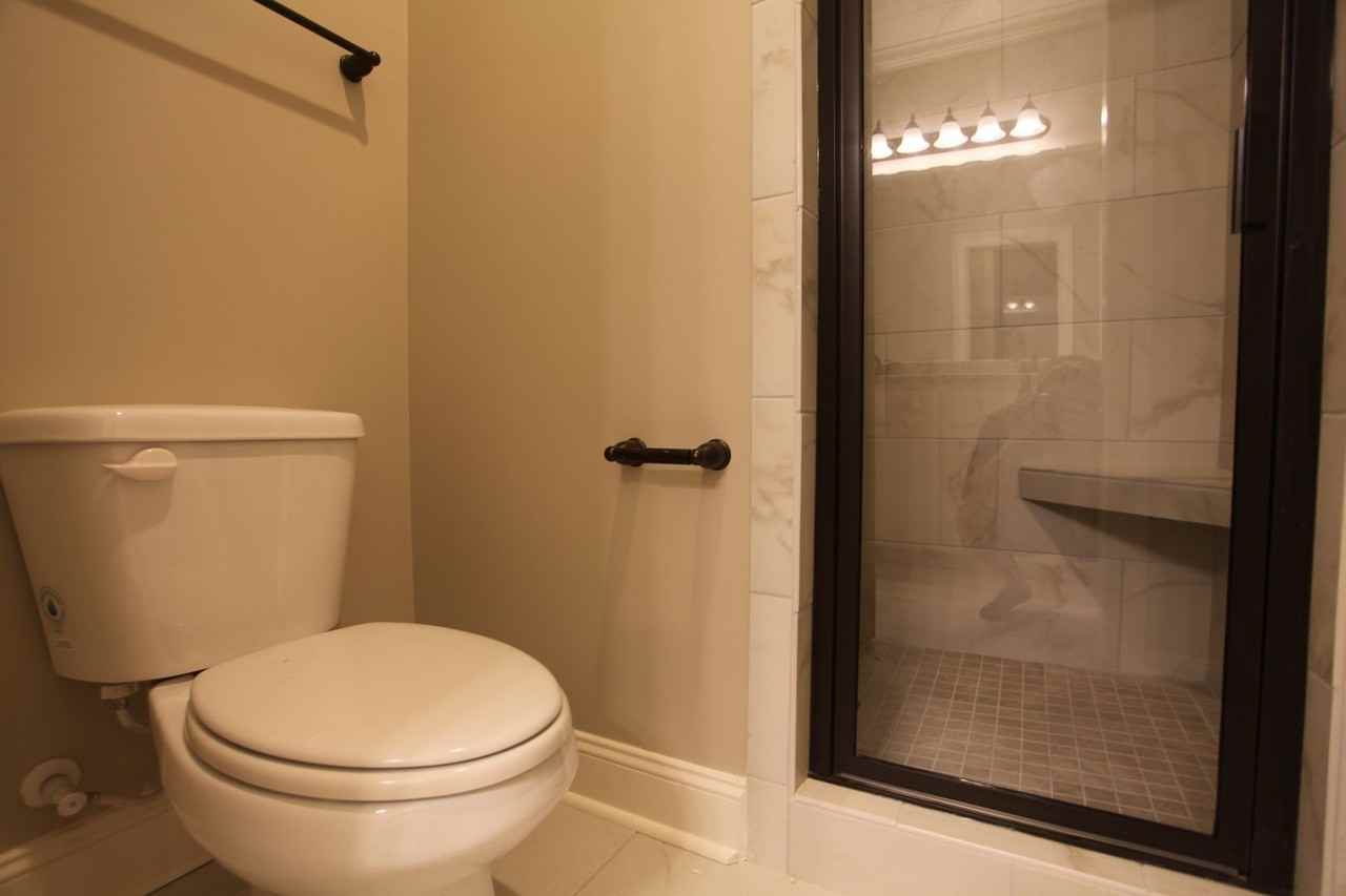 1094 Runningvine Ln - Photo 4 of 13