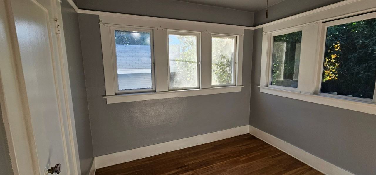 4374 9th St - Photo 4 of 10