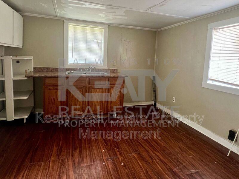 109 Dora St - Photo 7 of 19