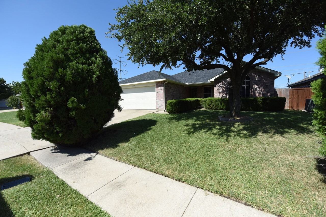 6419 Brookhaven Trl - Photo 2 of 20