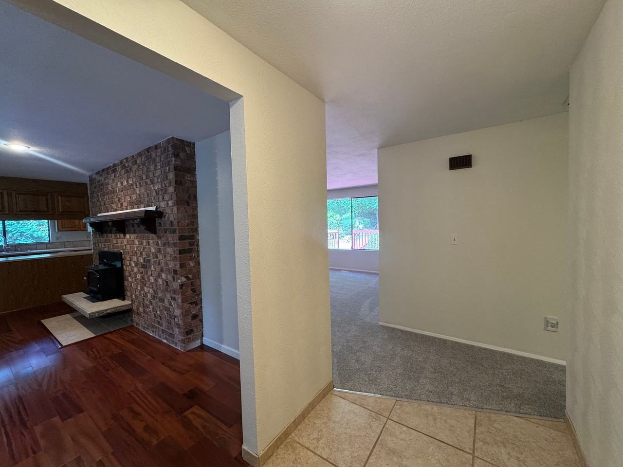 4208 31st Avenue Ct - Photo 3 of 25