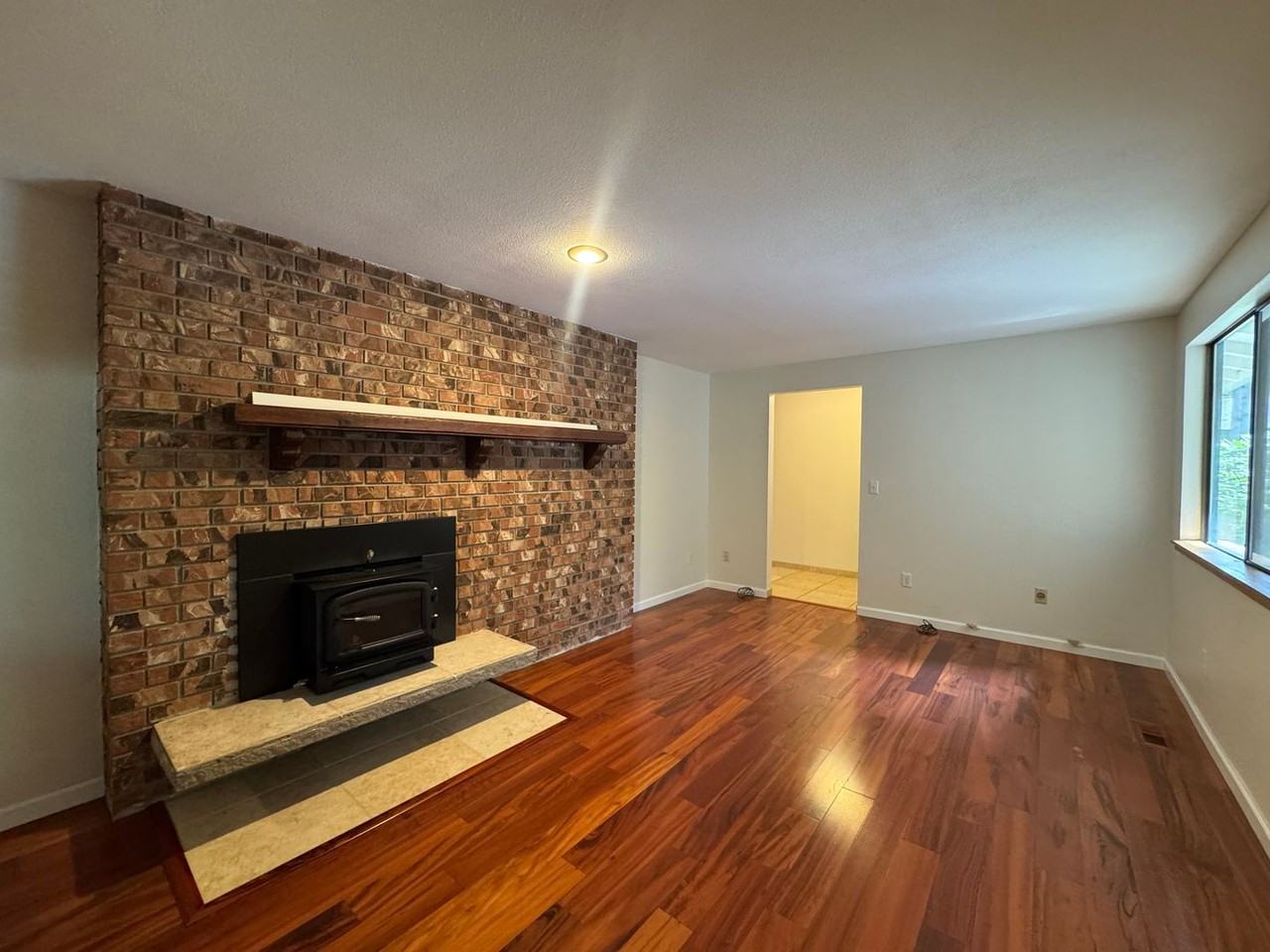 4208 31st Avenue Ct - Photo 4 of 25