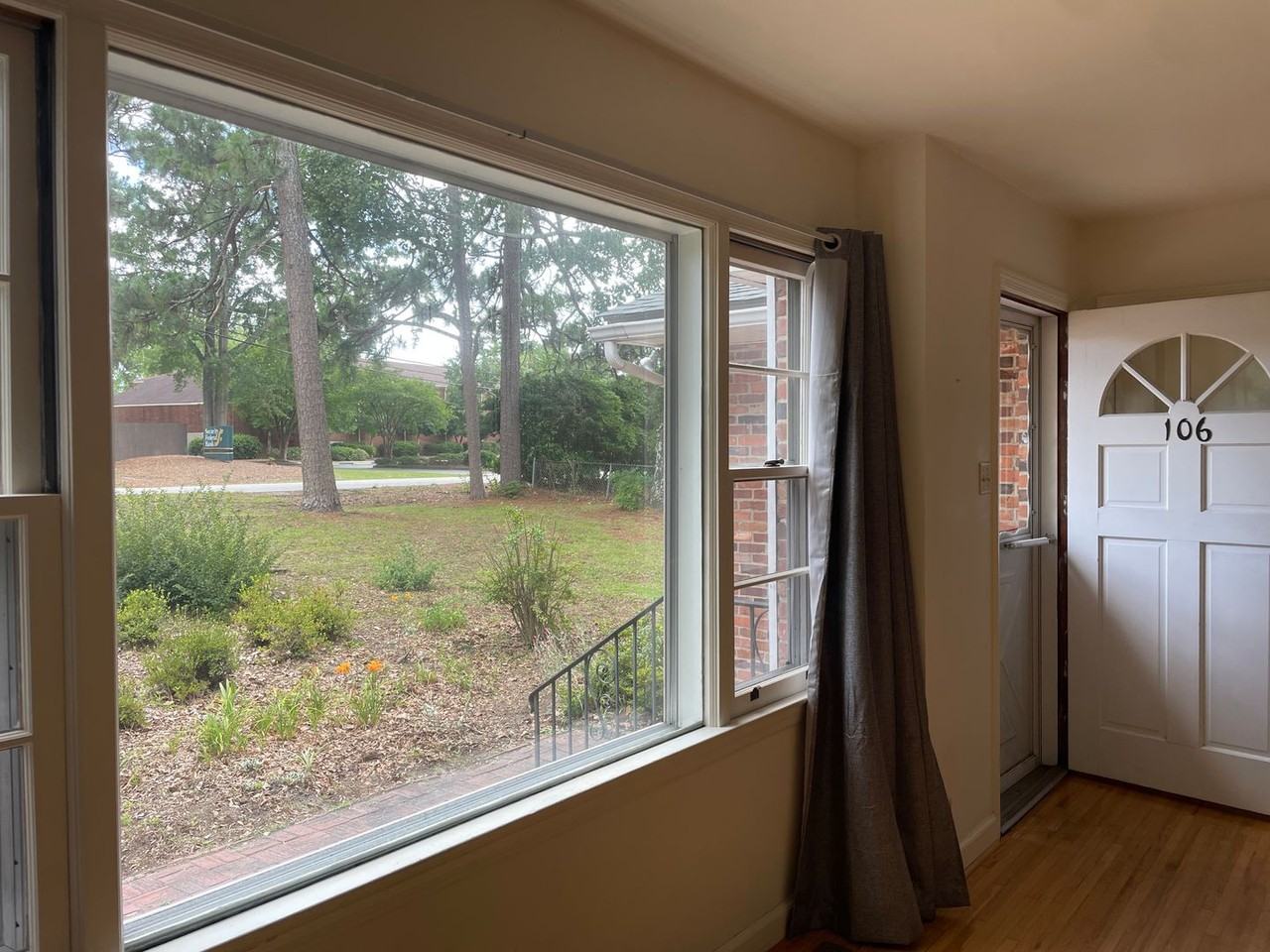106 Silver Bluff Rd - Photo 4 of 50